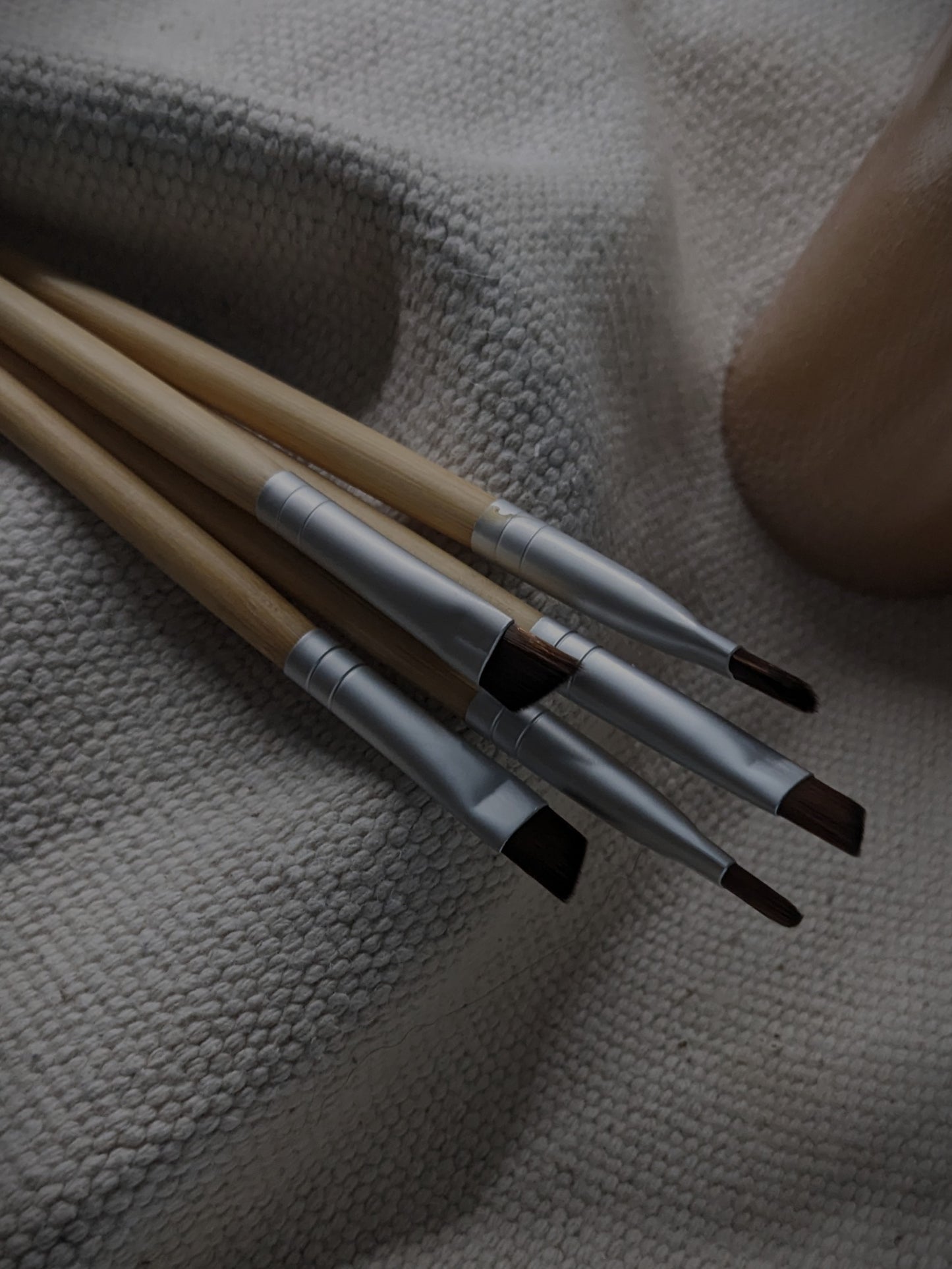Wood Handled Angled Brow/Eyeliner Brush